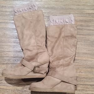 Womans boots 7.5